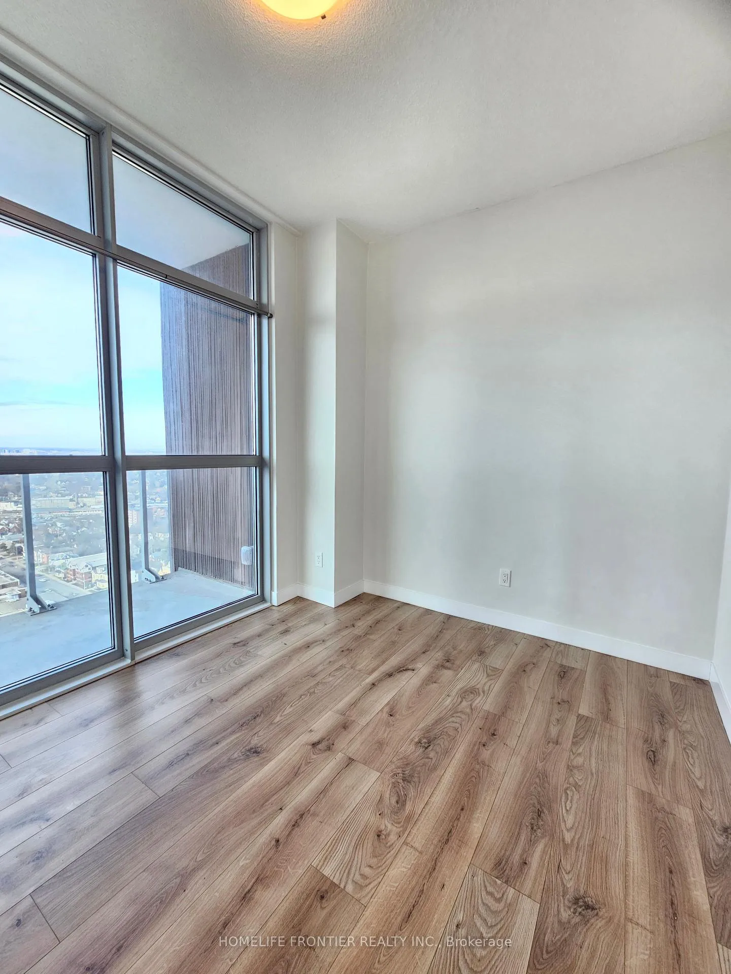 Photo 8 of Unit 3009, 60 Frederick Street, Kitchener, City Commercial Core — HOMEH