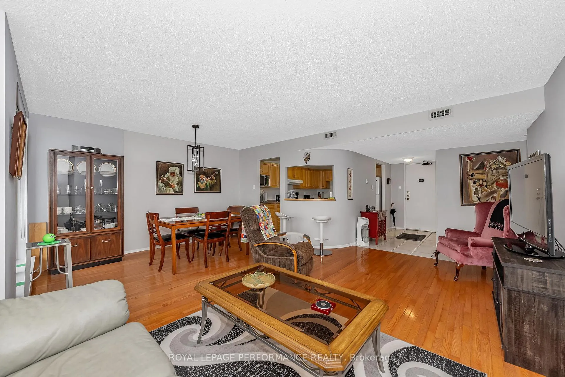 Photo 12 of Unit 903, 200 Lafontaine Avenue, Ottawa, Vanier — HOMEH