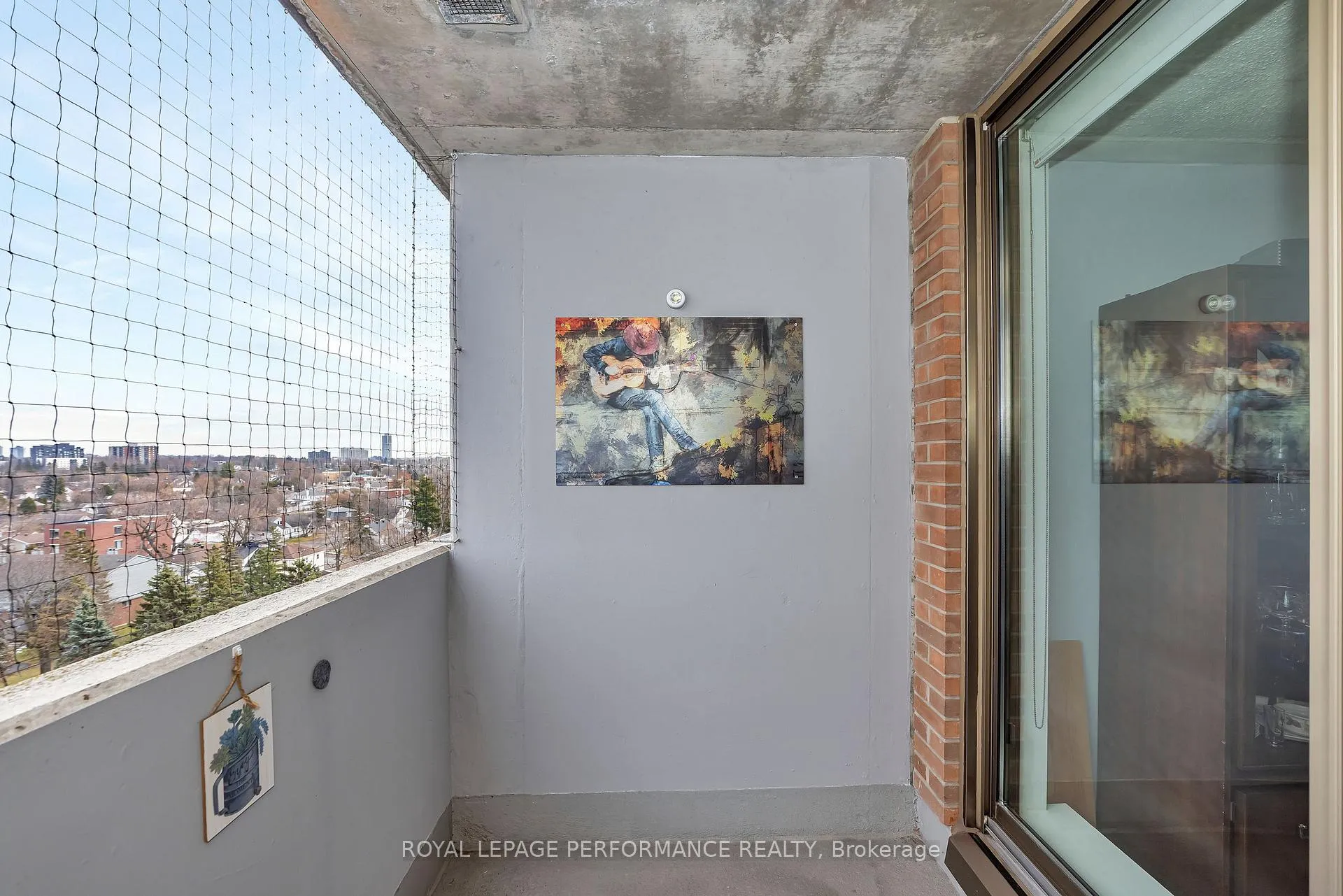 Photo 15 of Unit 903, 200 Lafontaine Avenue, Ottawa, Vanier — HOMEH