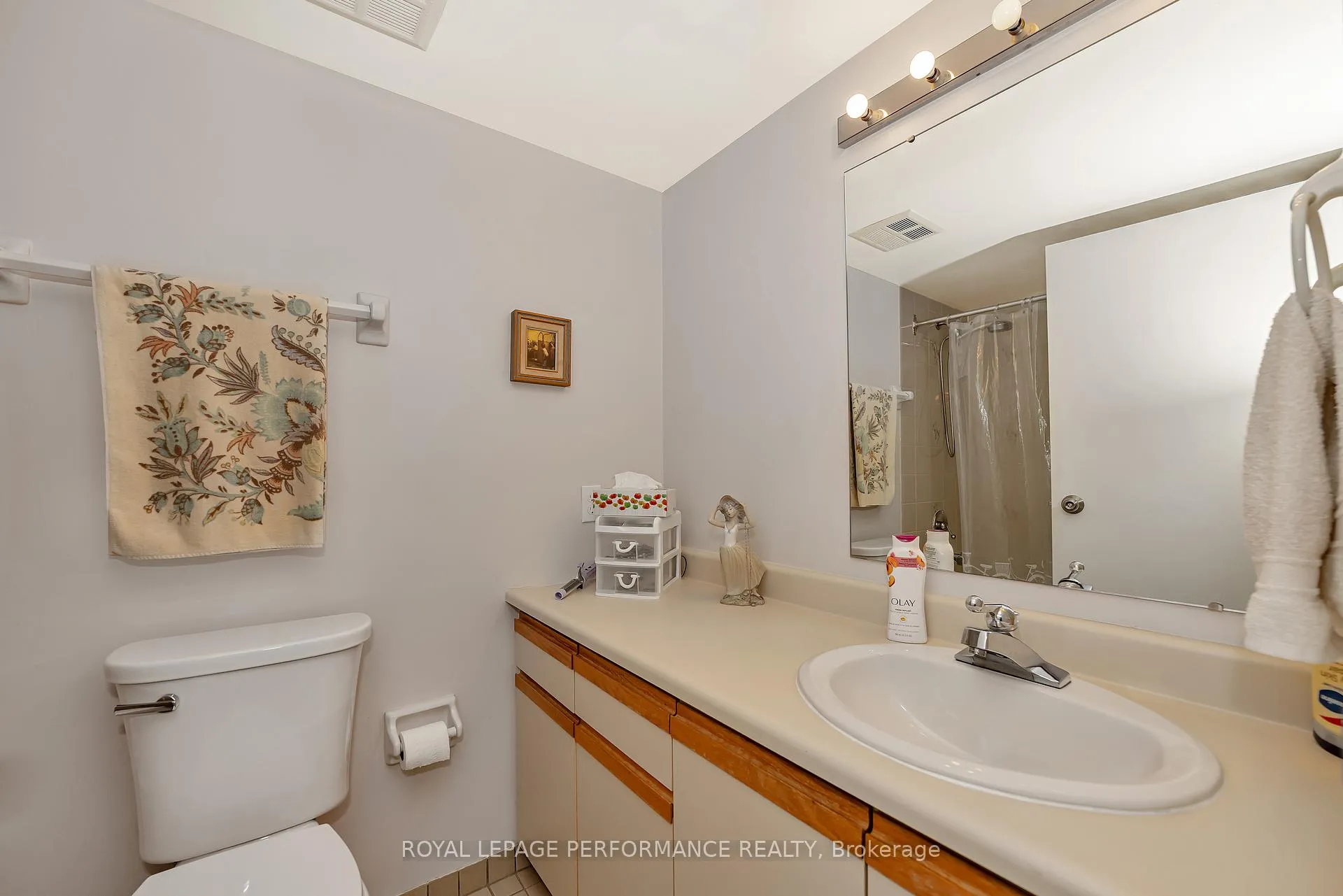 Photo 20 of Unit 903, 200 Lafontaine Avenue, Ottawa, Vanier — HOMEH