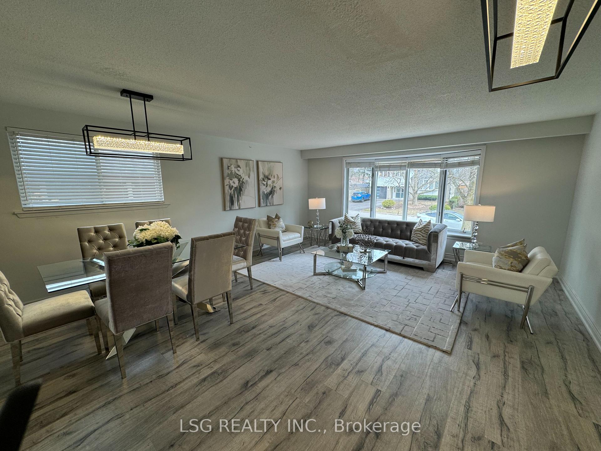 Photo 24 of 46 Devins Drive, Aurora, Aurora Heights — HOMEH