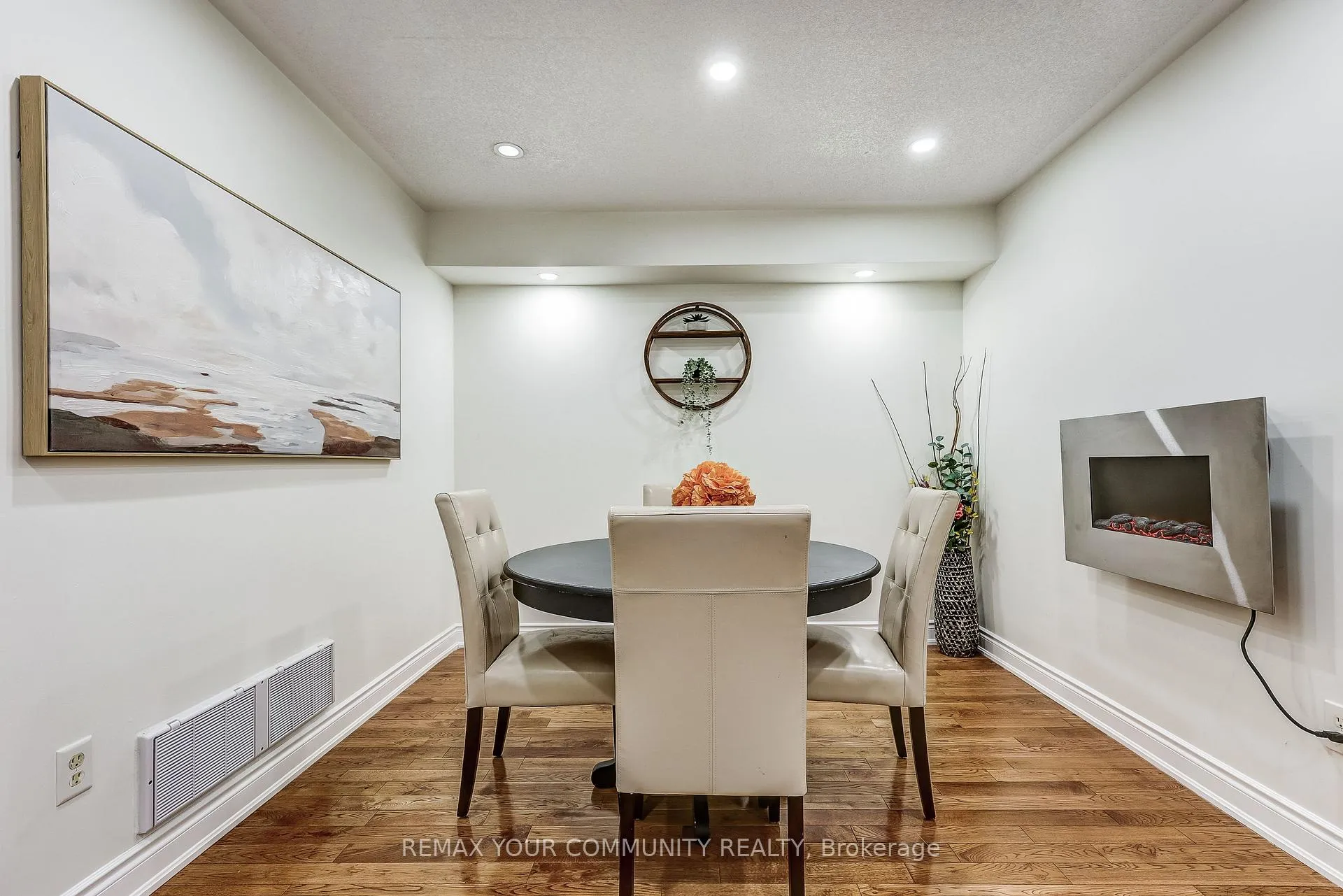Photo 16 of 18 Tozer Crescent, Ajax, Northwest Ajax — HOMEH