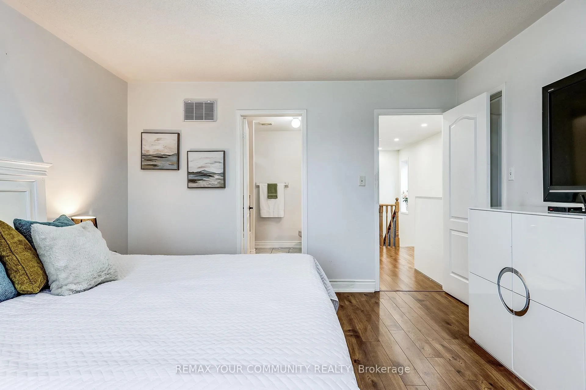 Photo 32 of 18 Tozer Crescent, Ajax, Northwest Ajax — HOMEH