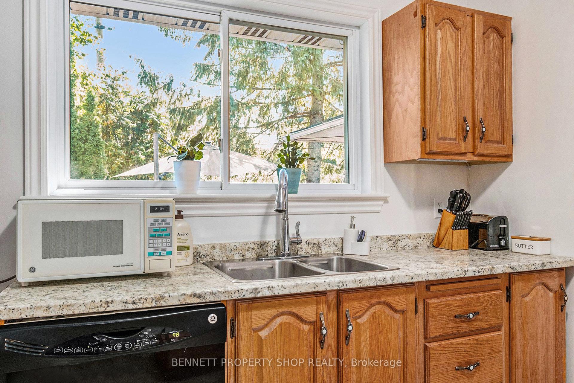 Photo 7 of 668 Chapman Boulevard, Ottawa, Elmvale Acres — HOMEH