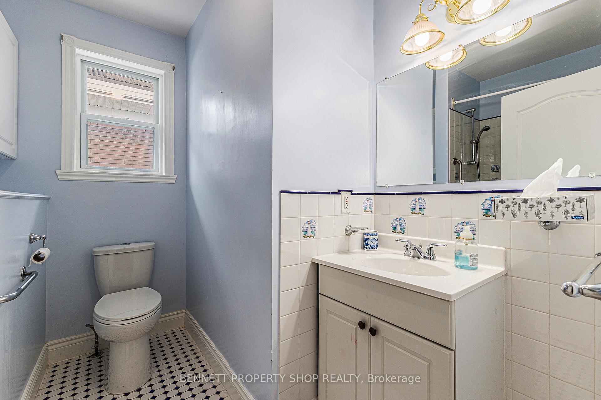 Photo 17 of 668 Chapman Boulevard, Ottawa, Elmvale Acres — HOMEH
