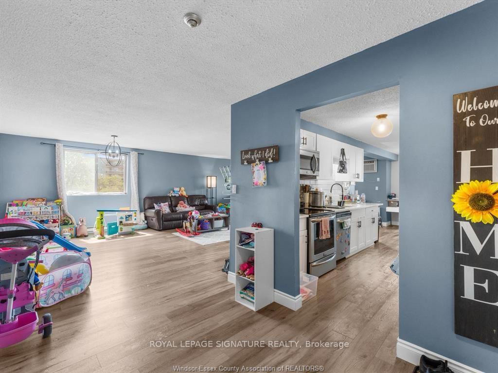 Photo 2 of Unit 503, 3936 Wyandotte Street E, Windsor — HOMEH