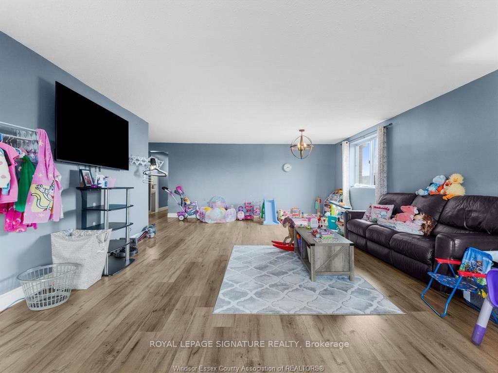 Photo 4 of Unit 503, 3936 Wyandotte Street E, Windsor — HOMEH