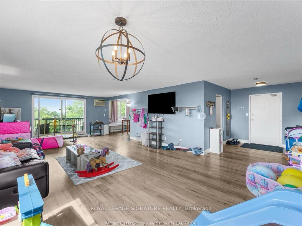 Photo 5 of Unit 503, 3936 Wyandotte Street E, Windsor — HOMEH