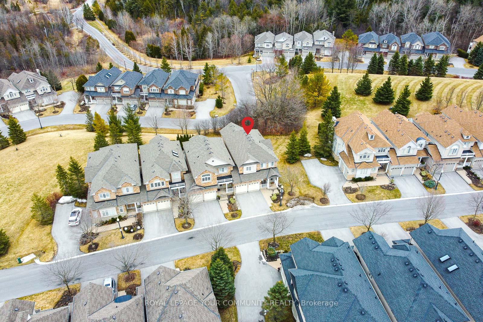 Photo 10 of Unit 56, 59 Stonecliffe Crescent, Aurora, Aurora Estates — HOMEH