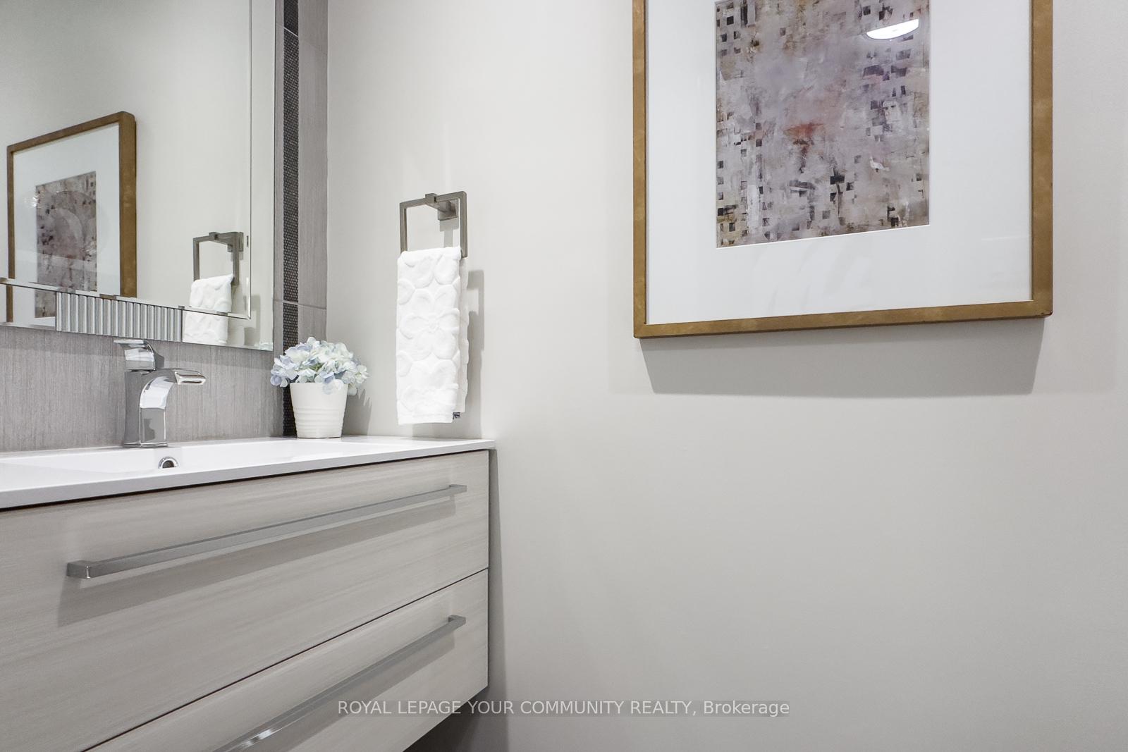 Photo 13 of Unit 56, 59 Stonecliffe Crescent, Aurora, Aurora Estates — HOMEH