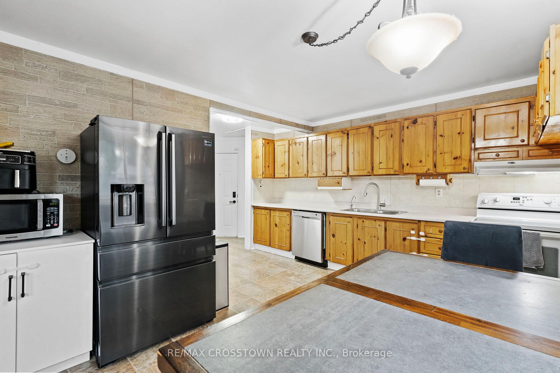 Photo 10 of Unit 159, 1010 Glen Street, Oshawa, Lakeview — HOMEH
