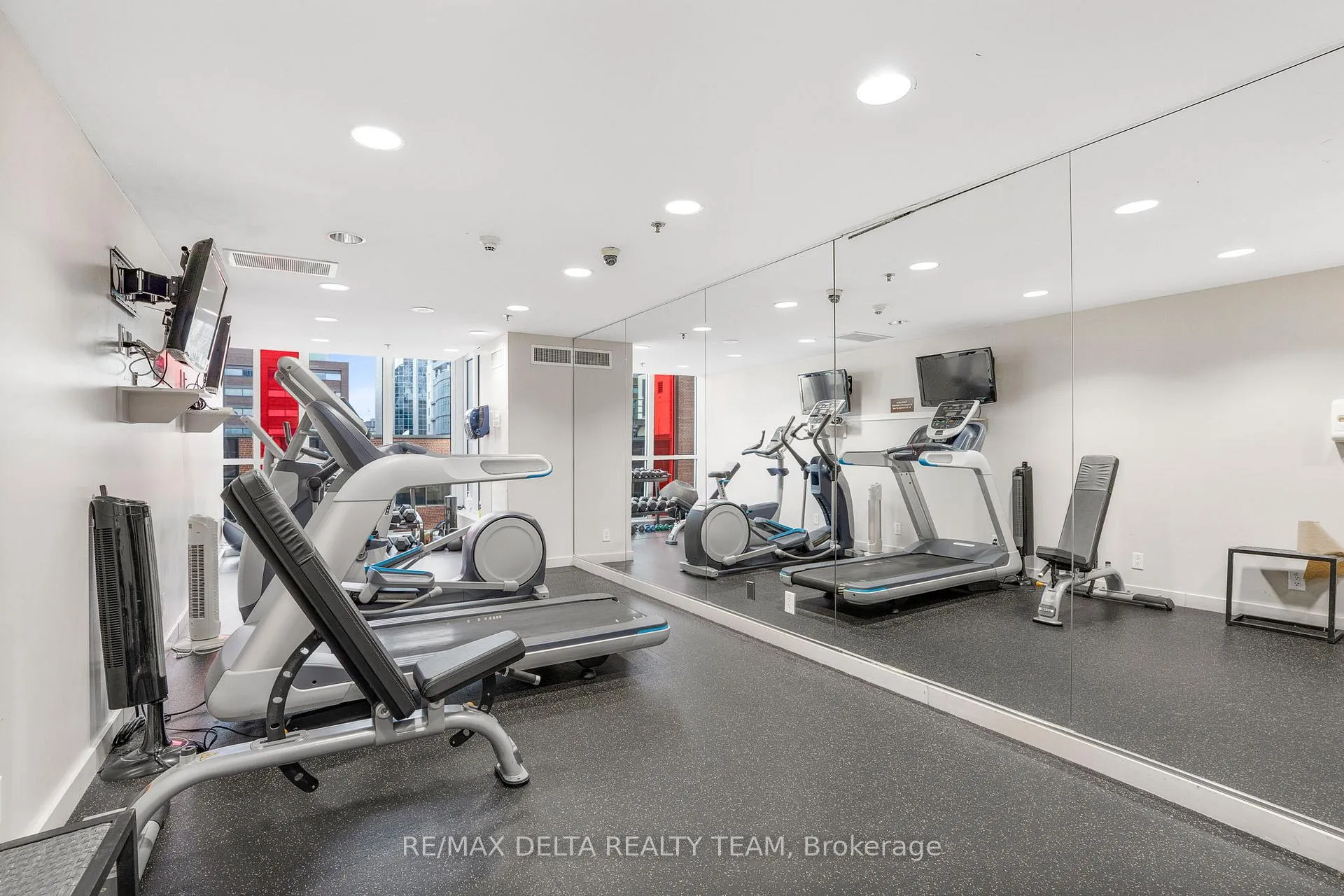 Photo 25 of Unit 809, 324 Laurier Avenue W, Ottawa, Ottawa Centre — HOMEH