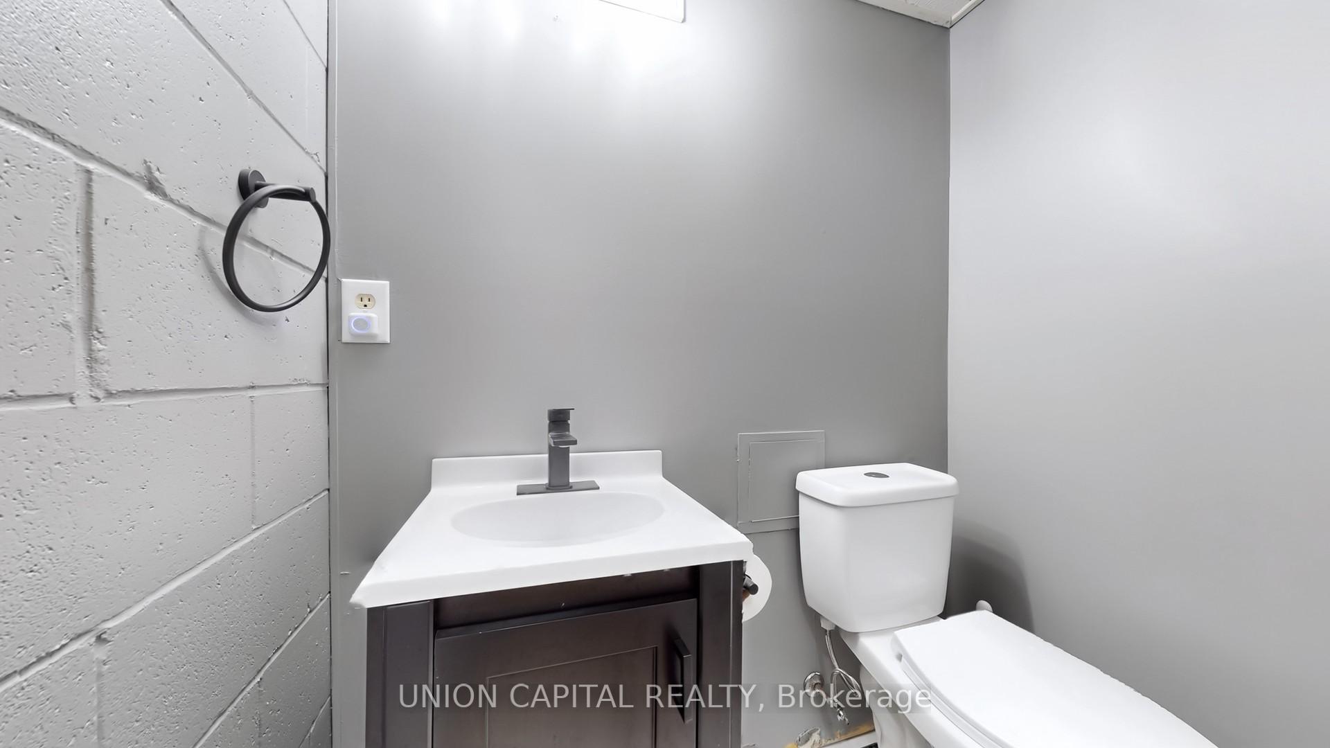 Photo 13 of Unit 27, 43 Taunton Road E, Oshawa, Centennial — HOMEH
