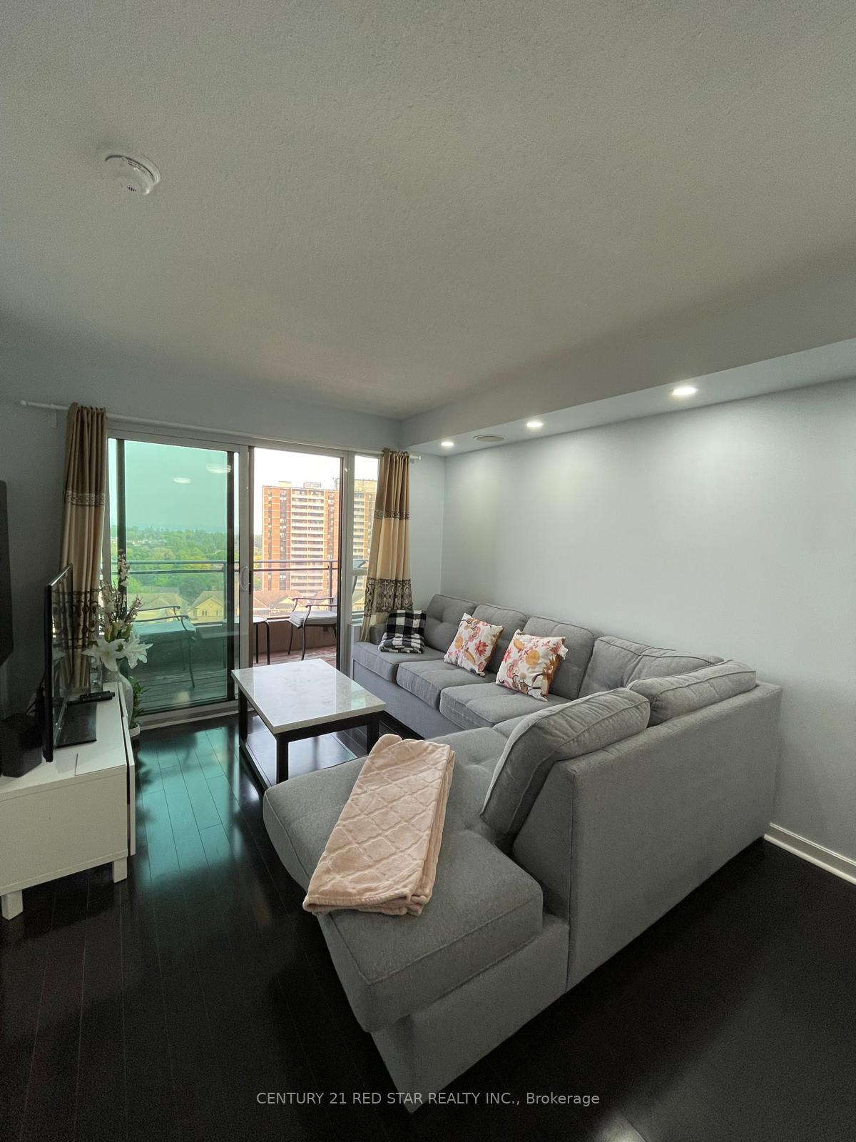 Photo 14 of Unit 1113, 1235 Bayly Street, Pickering, Bay Ridges — HOMEH