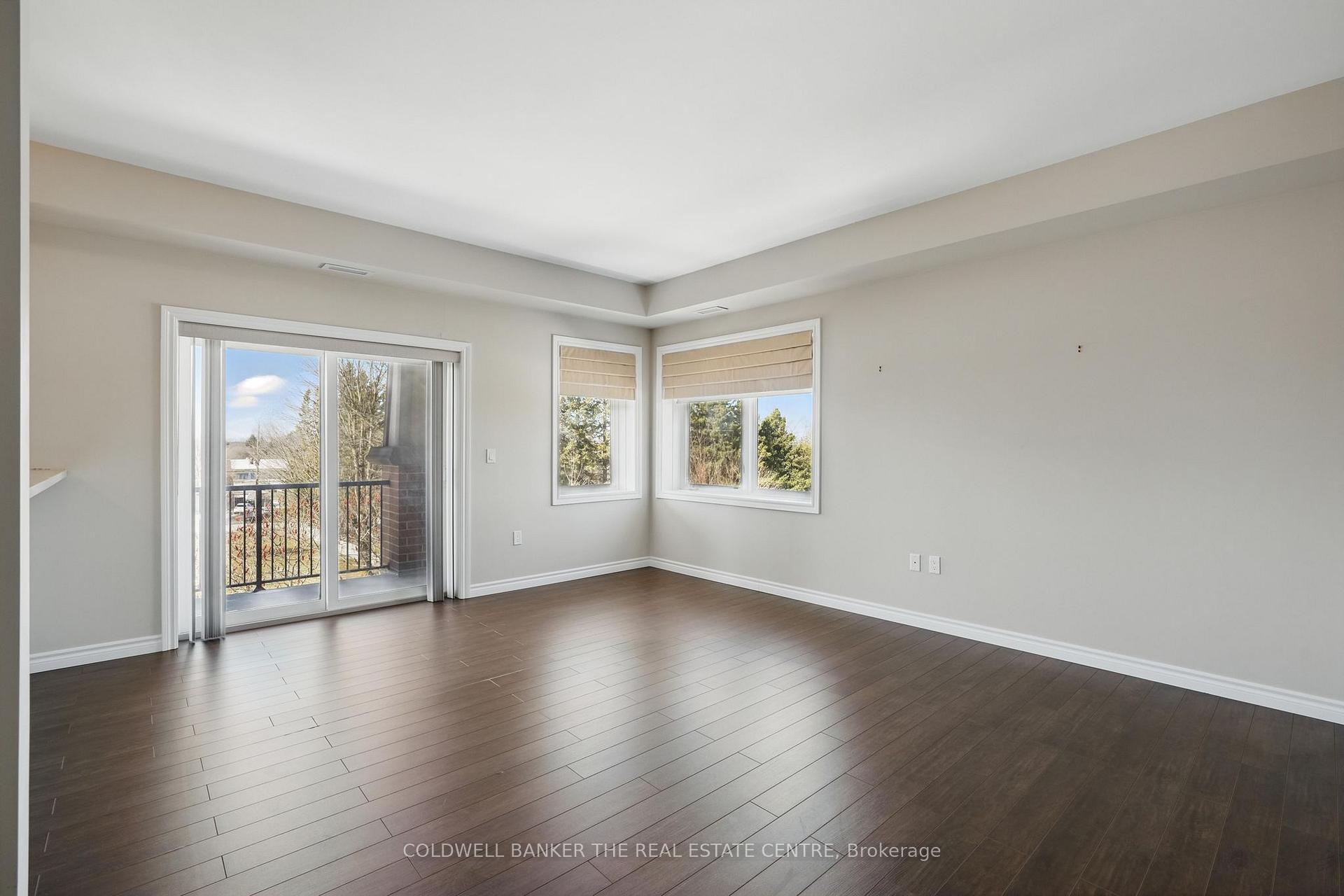Photo 14 of Unit 305, 19A Yonge Street S, Springwater, Elmvale — HOMEH