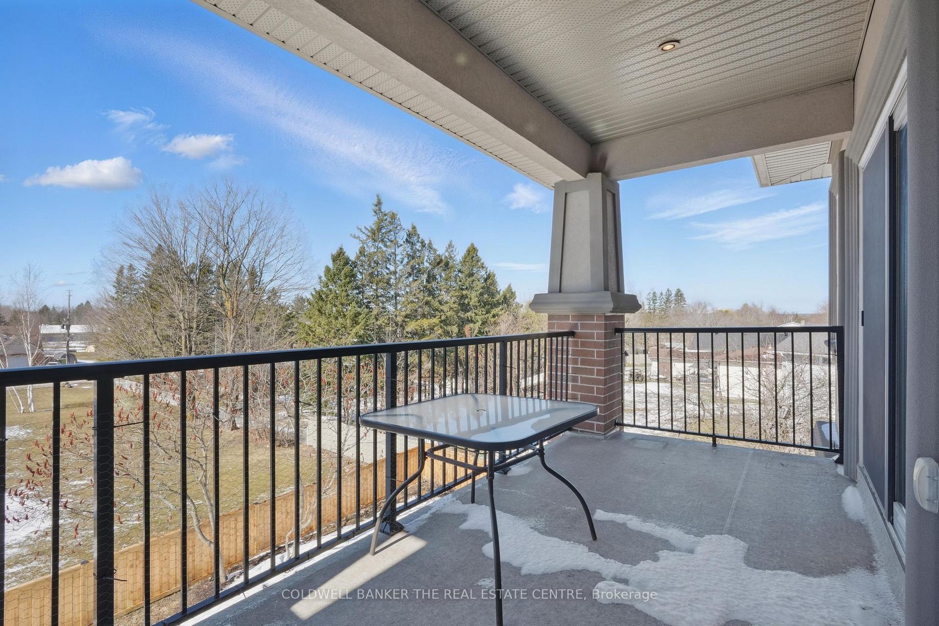 Photo 22 of Unit 305, 19A Yonge Street S, Springwater, Elmvale — HOMEH
