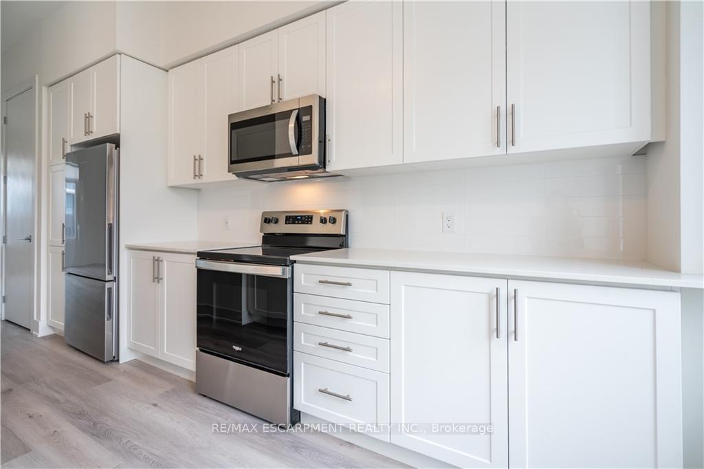 Photo 13 of Unit 76, 10 Windward Drive, Grimsby, Grimsby Beach — HOMEH