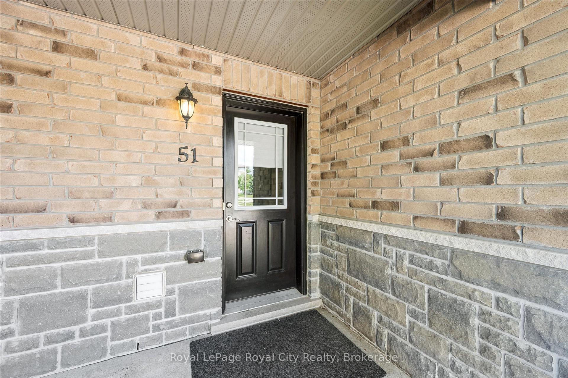 Photo 4 of 51 Oldfield Drive, Guelph, Pineridge/Westminster Woods — HOMEH
