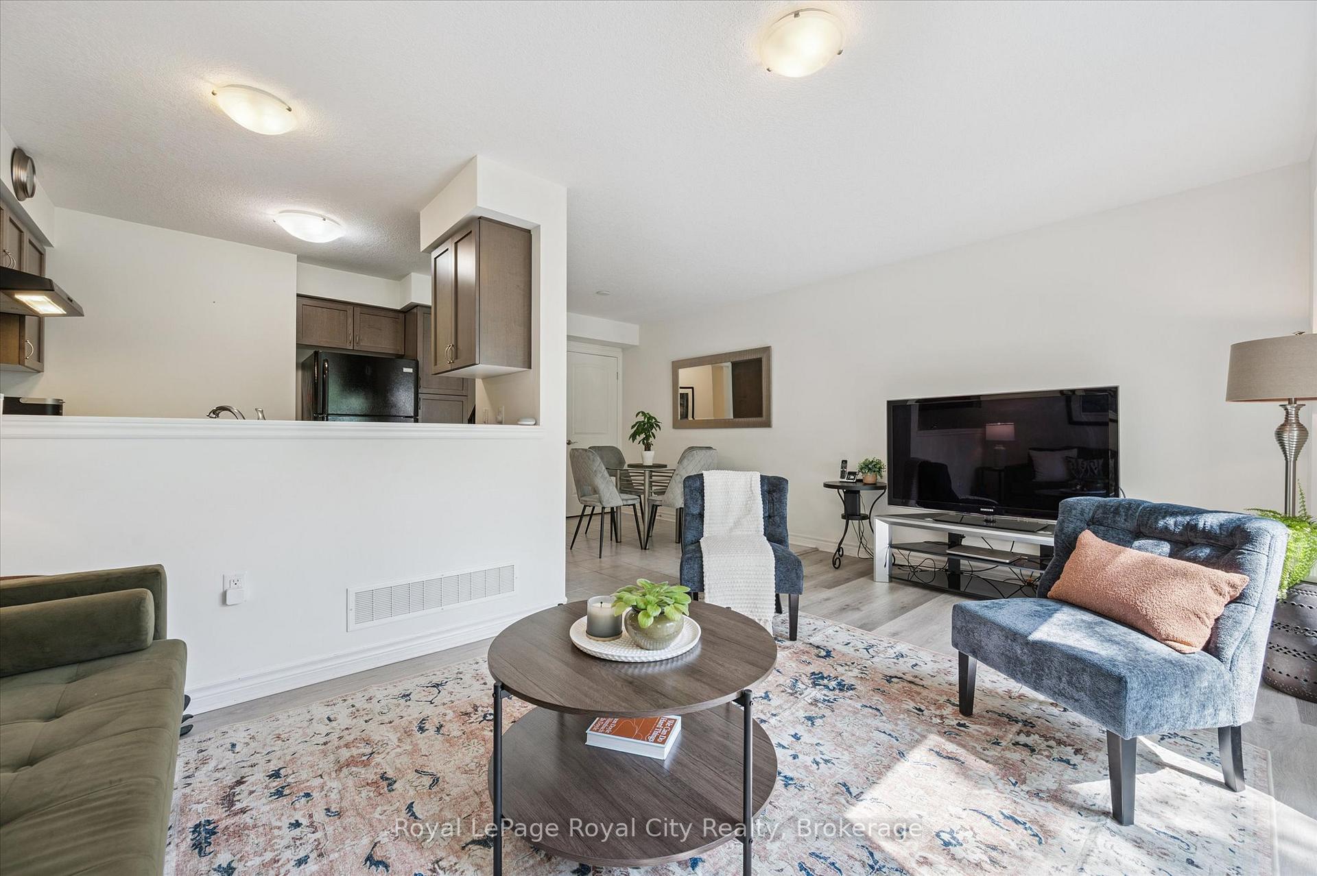 Photo 17 of 51 Oldfield Drive, Guelph, Pineridge/Westminster Woods — HOMEH