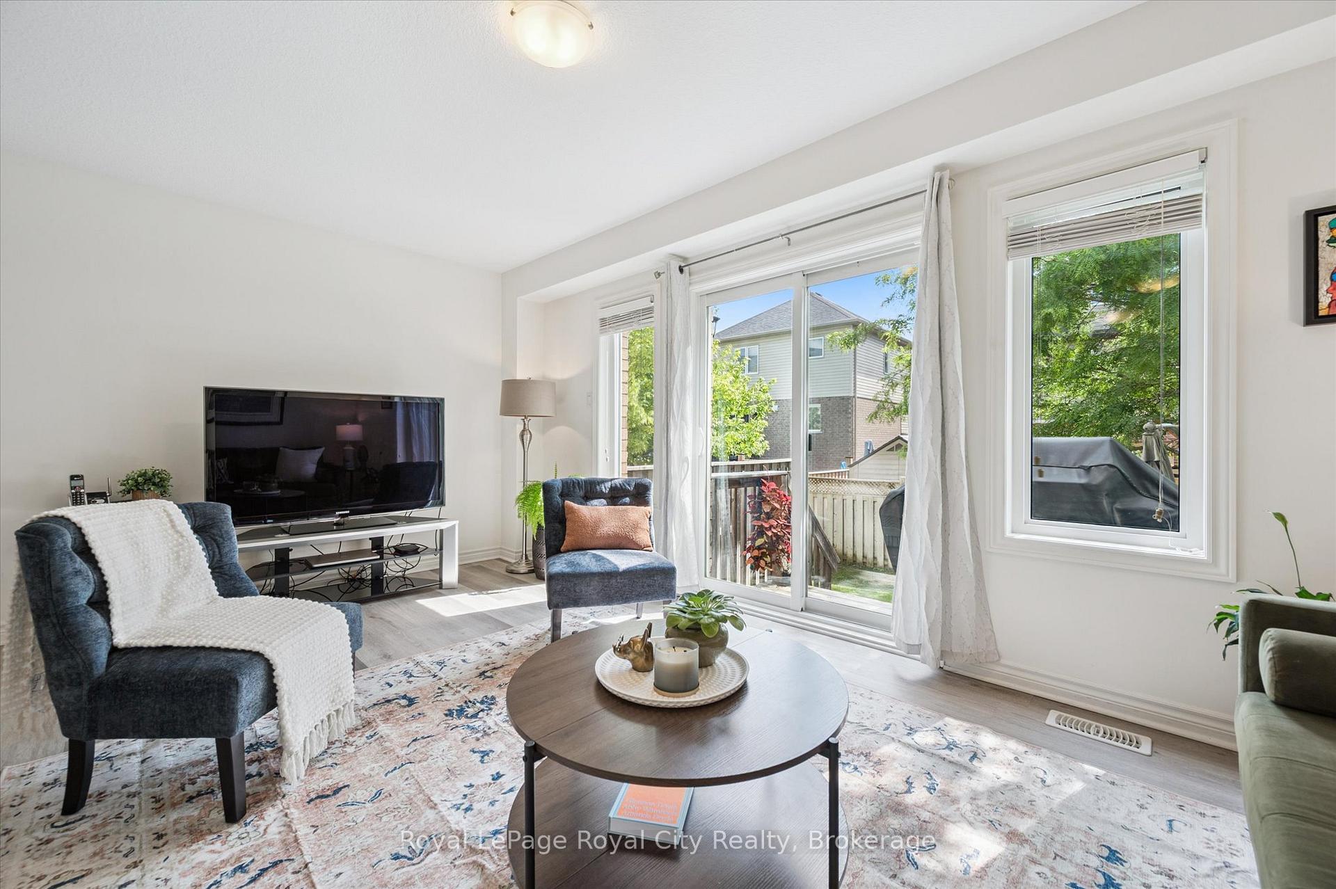 Photo 18 of 51 Oldfield Drive, Guelph, Pineridge/Westminster Woods — HOMEH