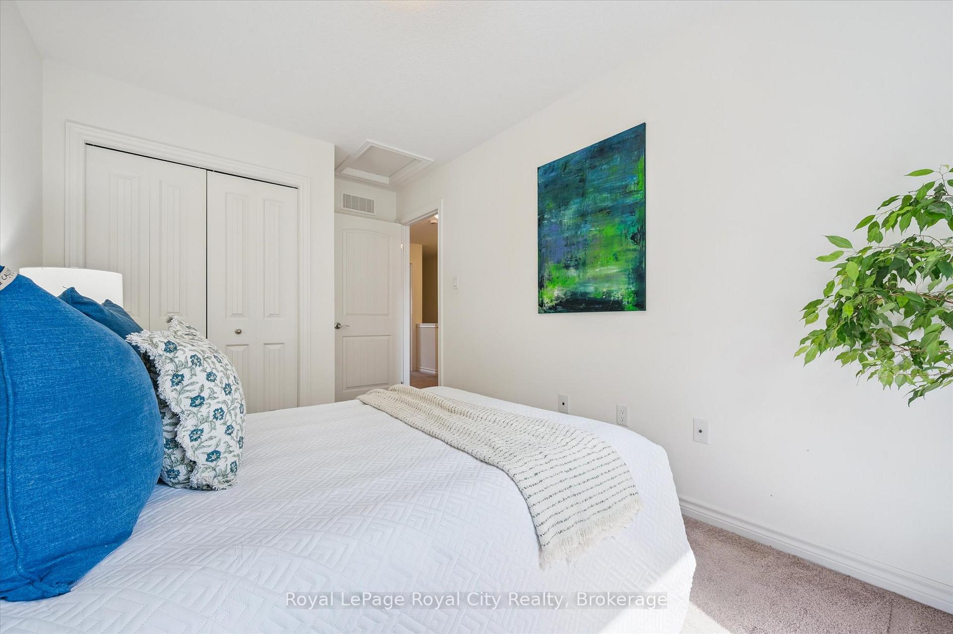 Photo 24 of 51 Oldfield Drive, Guelph, Pineridge/Westminster Woods — HOMEH