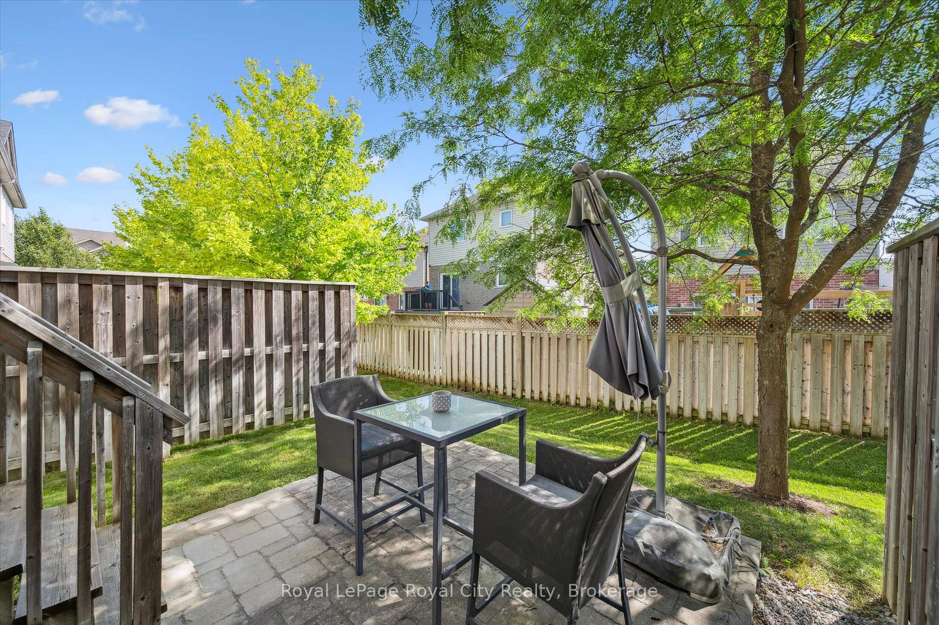 Photo 35 of 51 Oldfield Drive, Guelph, Pineridge/Westminster Woods — HOMEH