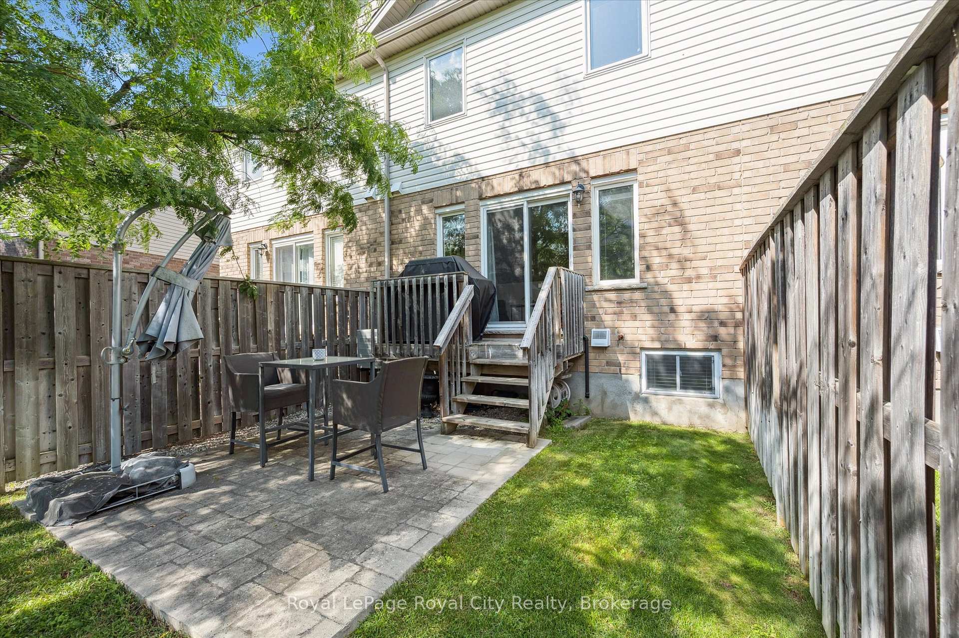 Photo 37 of 51 Oldfield Drive, Guelph, Pineridge/Westminster Woods — HOMEH