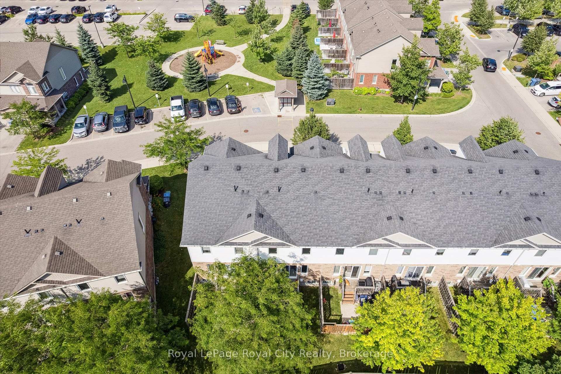 Photo 44 of 51 Oldfield Drive, Guelph, Pineridge/Westminster Woods — HOMEH