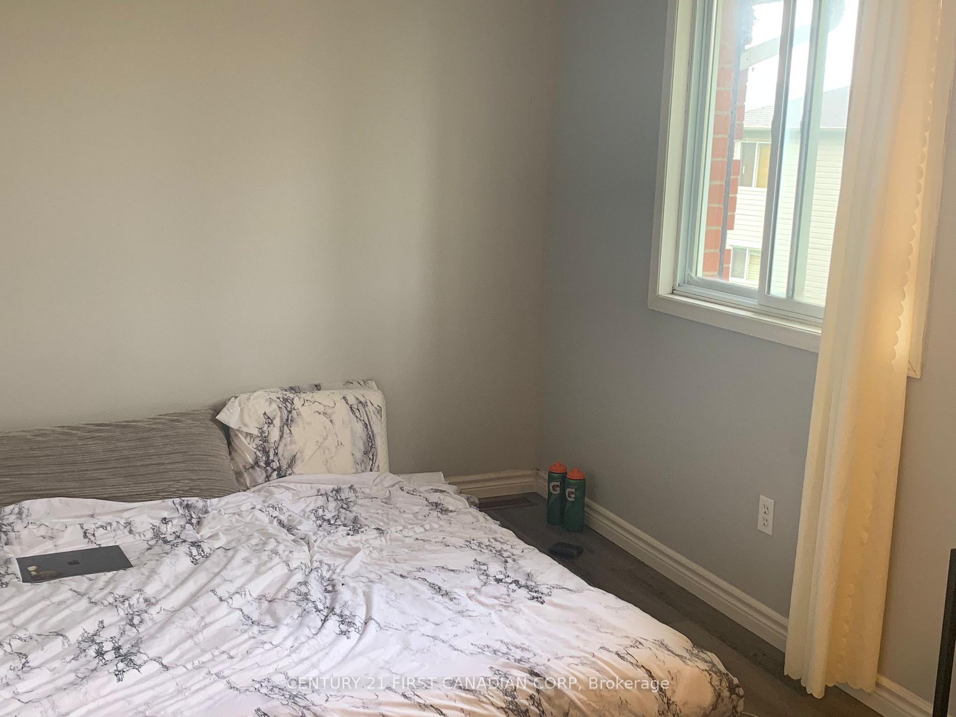 Photo 9 of Unit 21, 190 Fleming Drive, London, East D — HOMEH