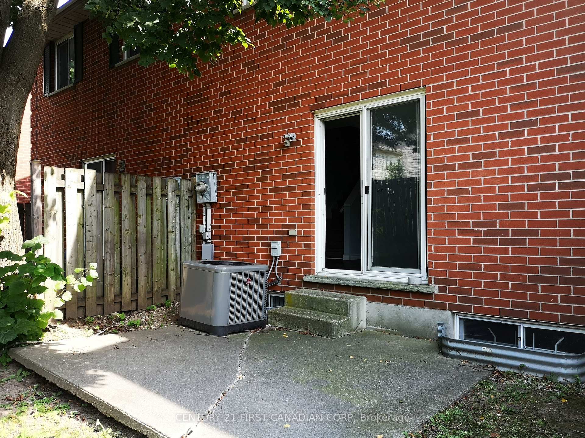 Photo 21 of Unit 21, 190 Fleming Drive, London, East D — HOMEH