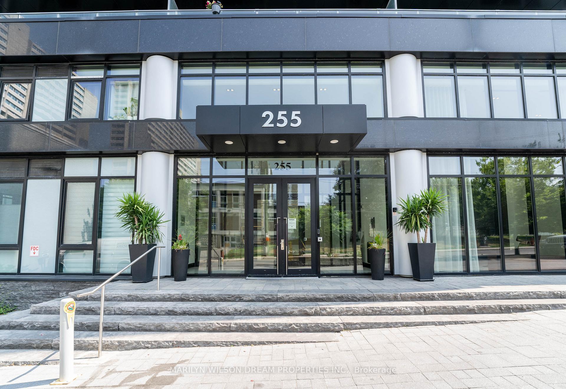 Photo 2 of Unit 406, 255 Bay Street, Ottawa, Ottawa Centre — HOMEH