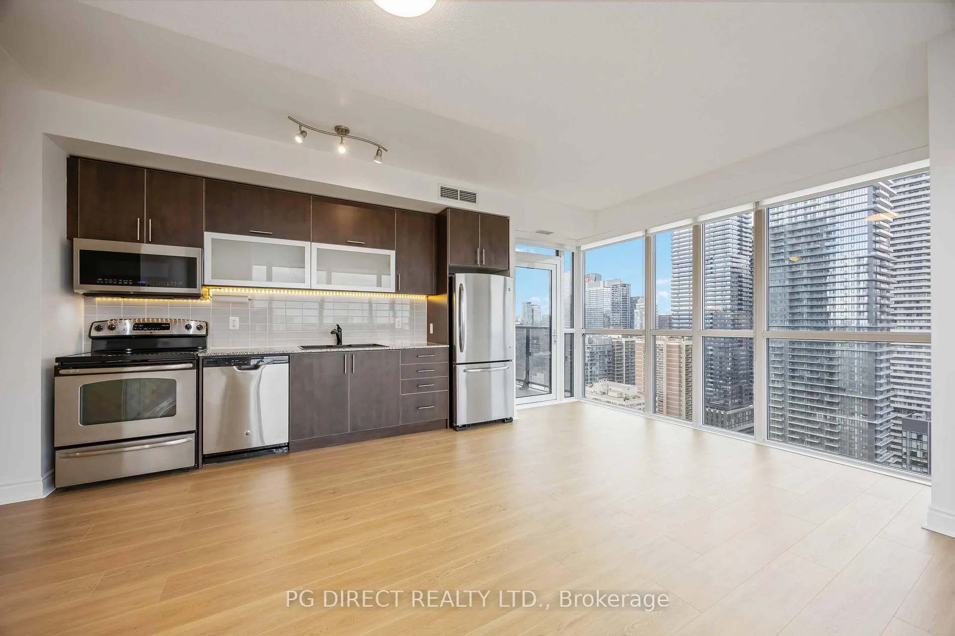 Photo 4 of Unit 2909, 28 Ted Rogers Way, Toronto, Church-Yonge Corridor — HOMEH