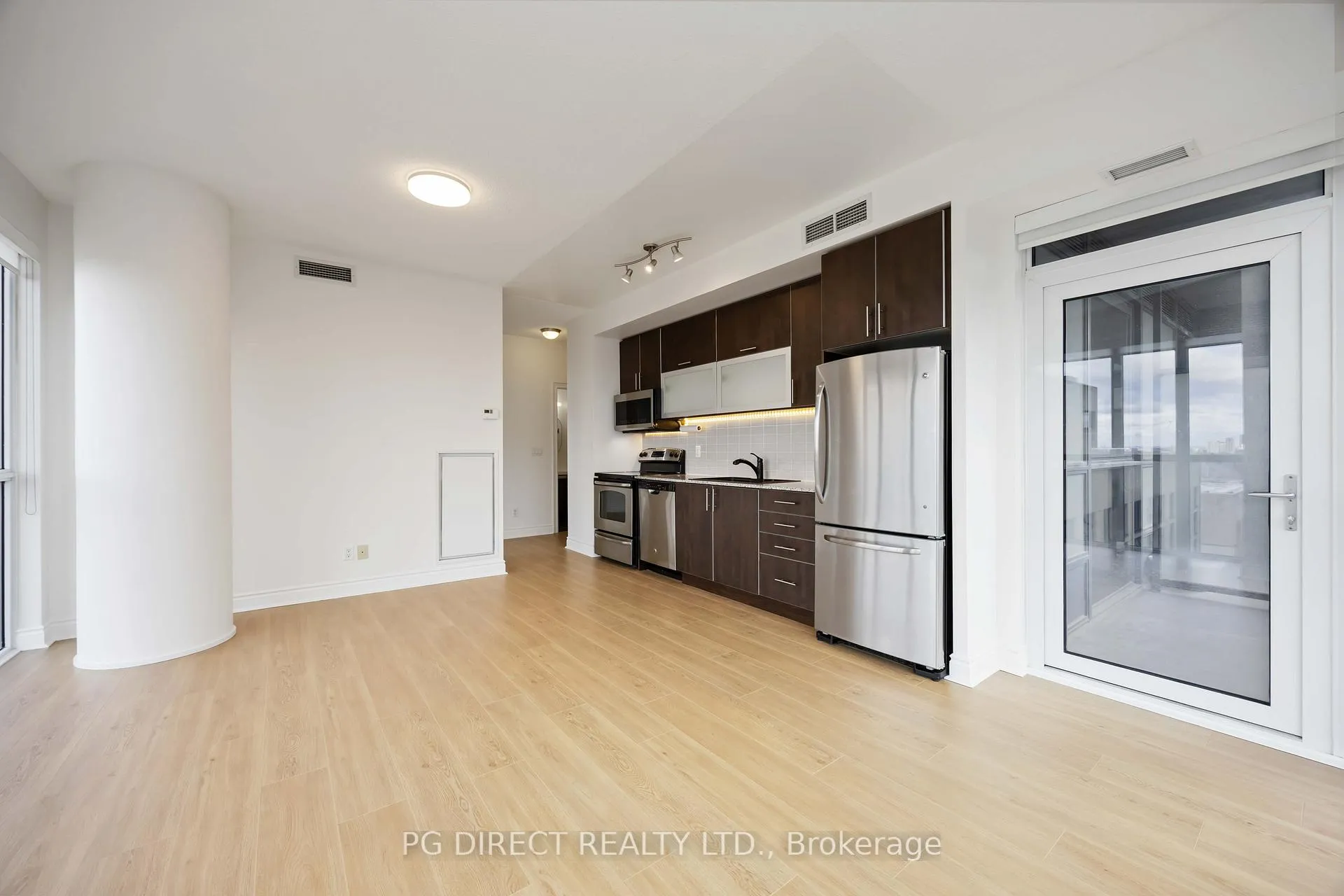 Photo 5 of Unit 2909, 28 Ted Rogers Way, Toronto, Church-Yonge Corridor — HOMEH