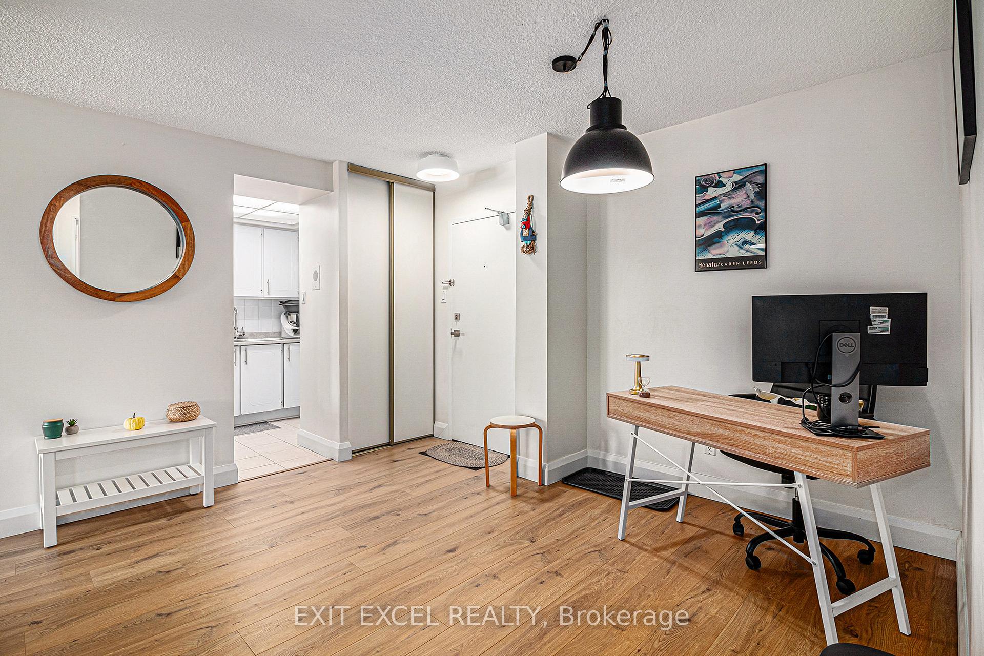 Photo 11 of Unit 312, 555 Brittany Drive, Ottawa, Viscount Alexander Park — HOMEH