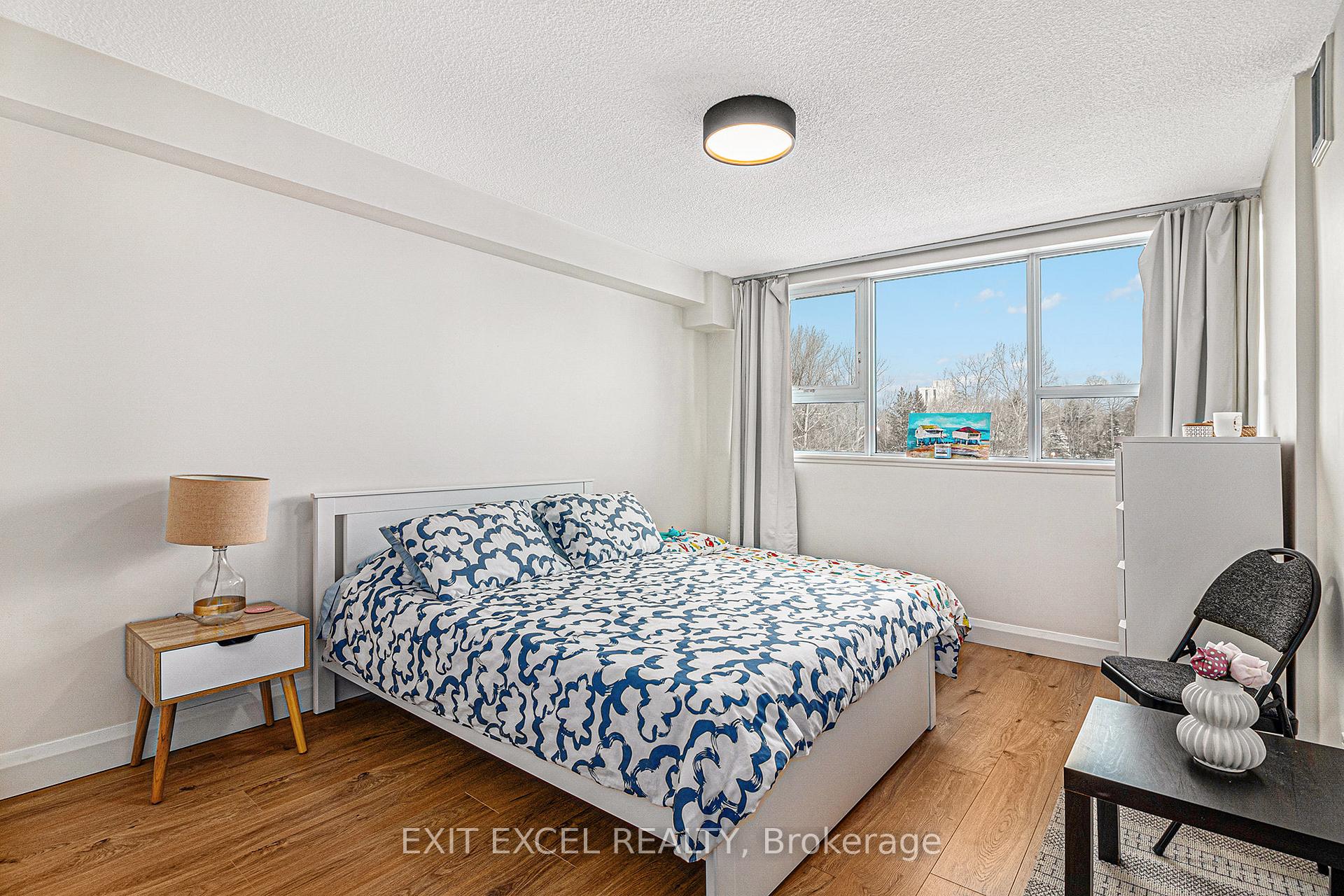 Photo 15 of Unit 312, 555 Brittany Drive, Ottawa, Viscount Alexander Park — HOMEH
