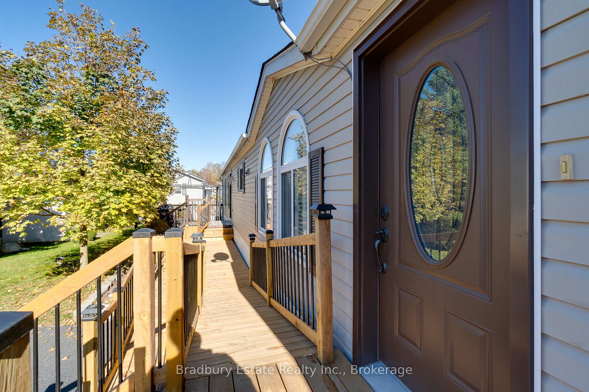Photo 5 of 23 Olympia Avenue, Puslinch, Rural Puslinch East — HOMEH