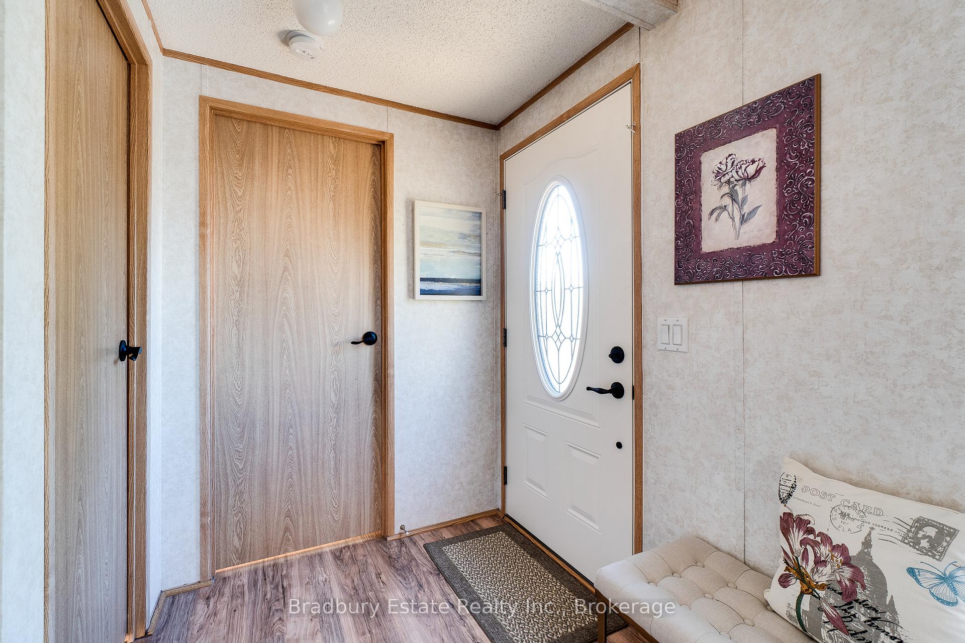 Photo 6 of 23 Olympia Avenue, Puslinch, Rural Puslinch East — HOMEH