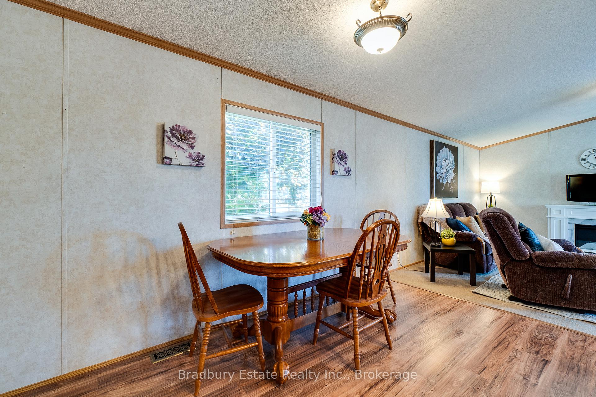 Photo 17 of 23 Olympia Avenue, Puslinch, Rural Puslinch East — HOMEH