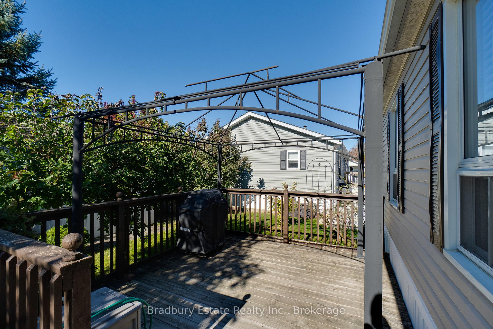 Photo 31 of 23 Olympia Avenue, Puslinch, Rural Puslinch East — HOMEH