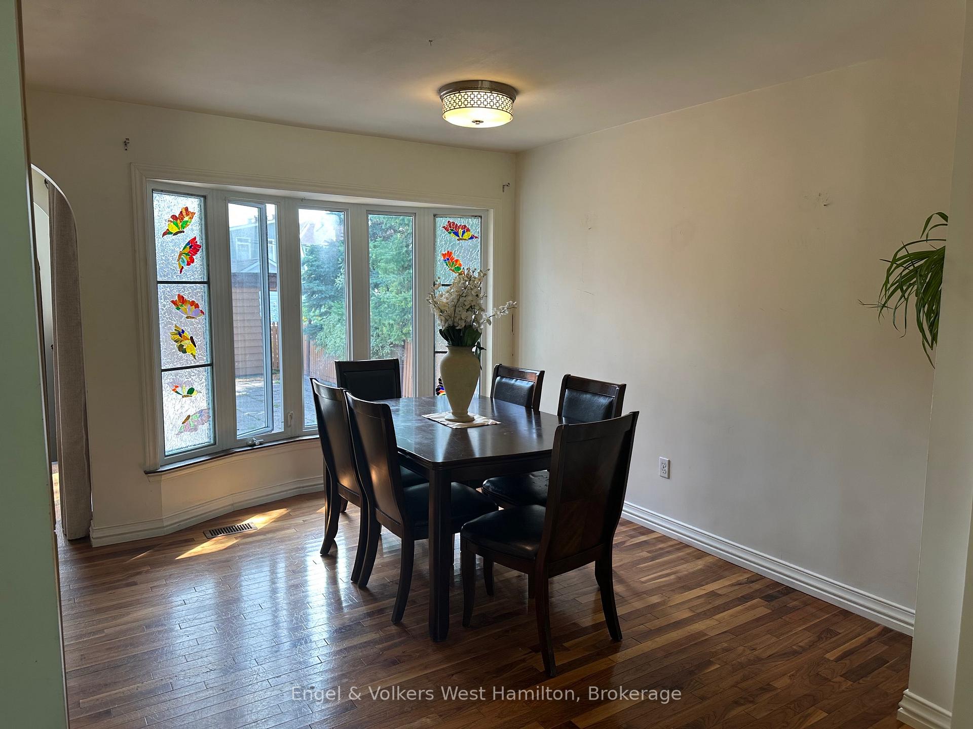 Photo 7 of 20 Nesbitt Street E, Ottawa, Crystal Bay/Rocky Point — HOMEH