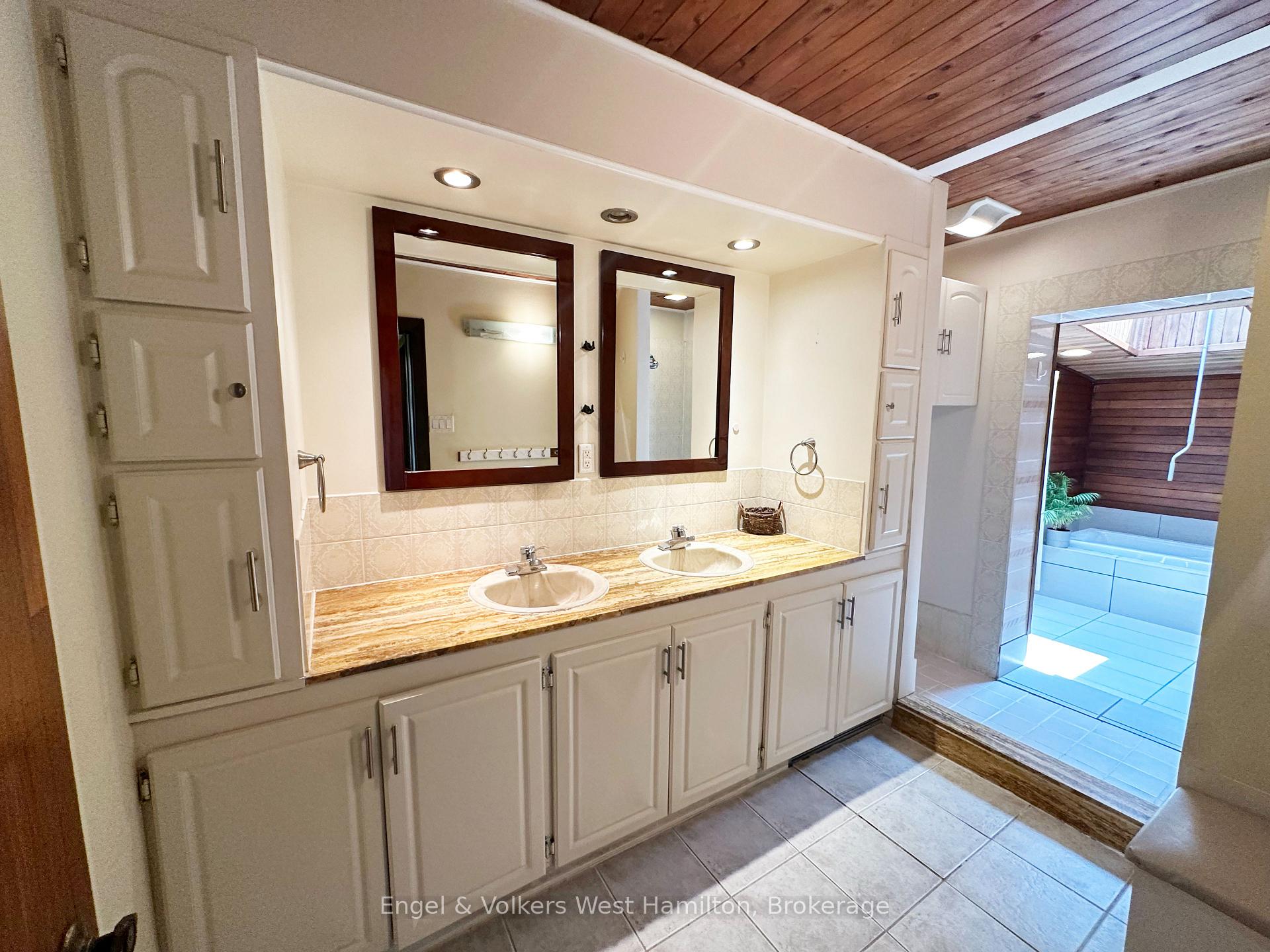 Photo 13 of 20 Nesbitt Street E, Ottawa, Crystal Bay/Rocky Point — HOMEH