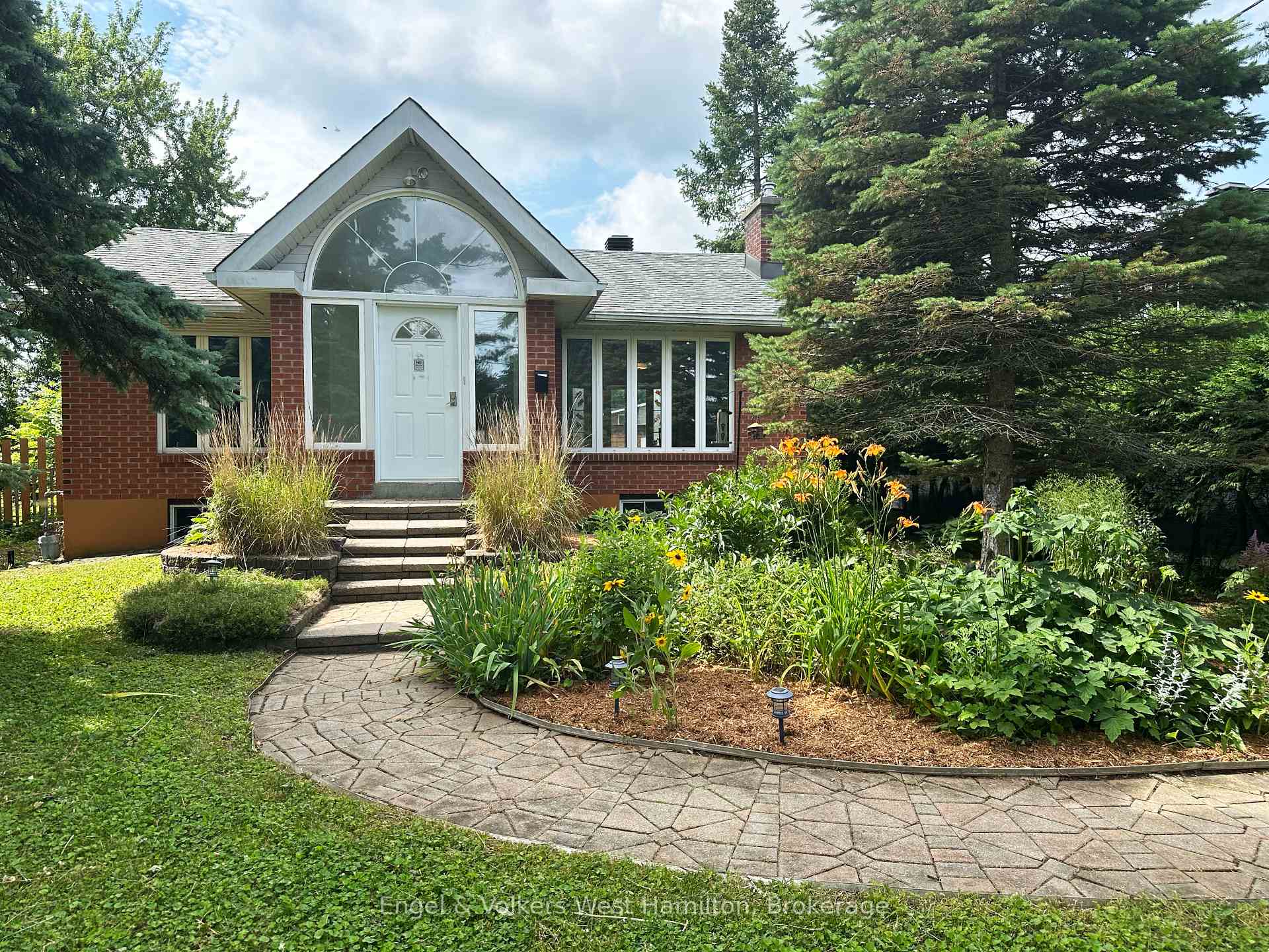 Photo 23 of 20 Nesbitt Street E, Ottawa, Crystal Bay/Rocky Point — HOMEH