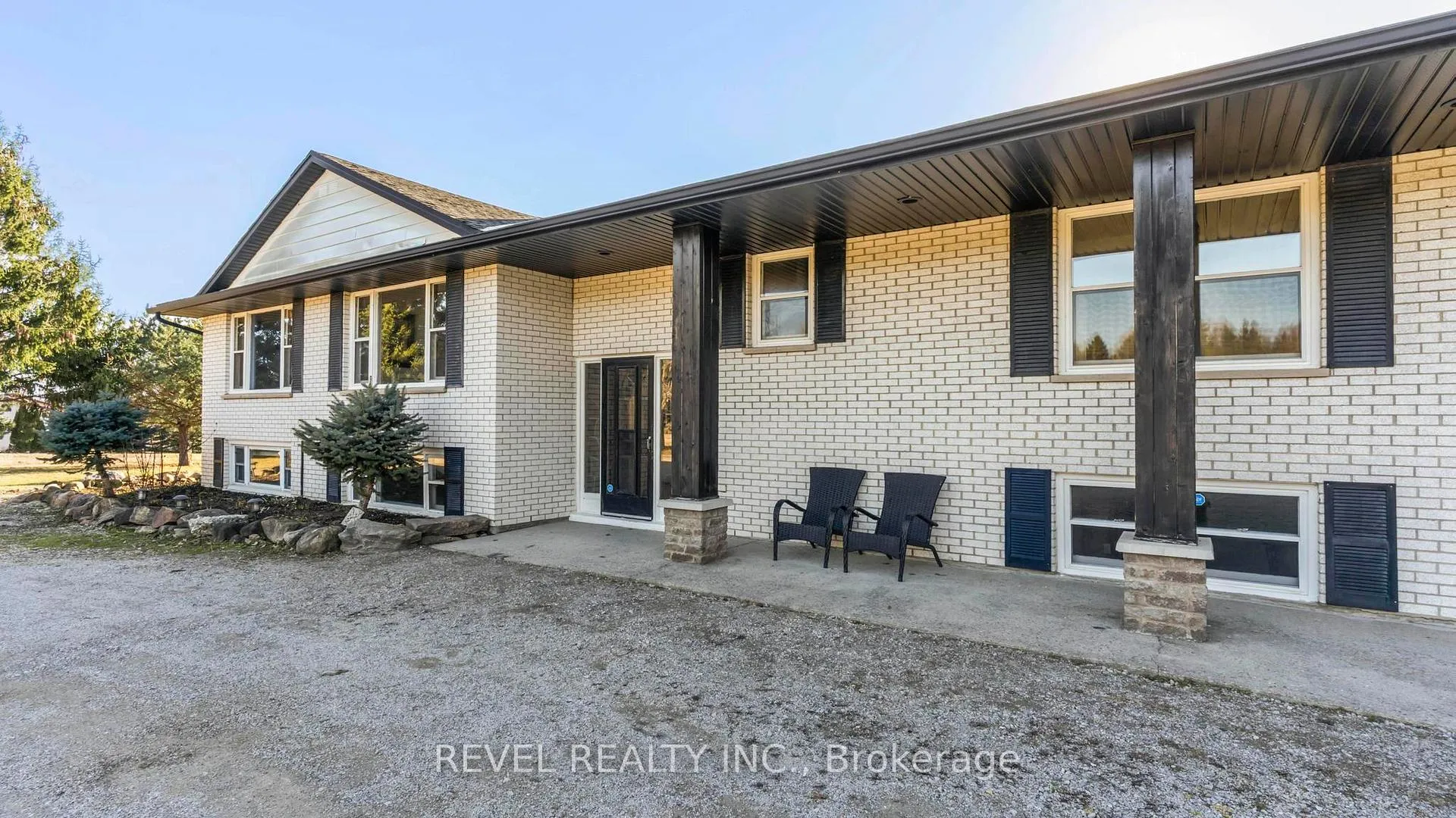 Photo 3 of 20875 Cherryhill Road, Thames Centre, Rural Thames Centre — HOMEH