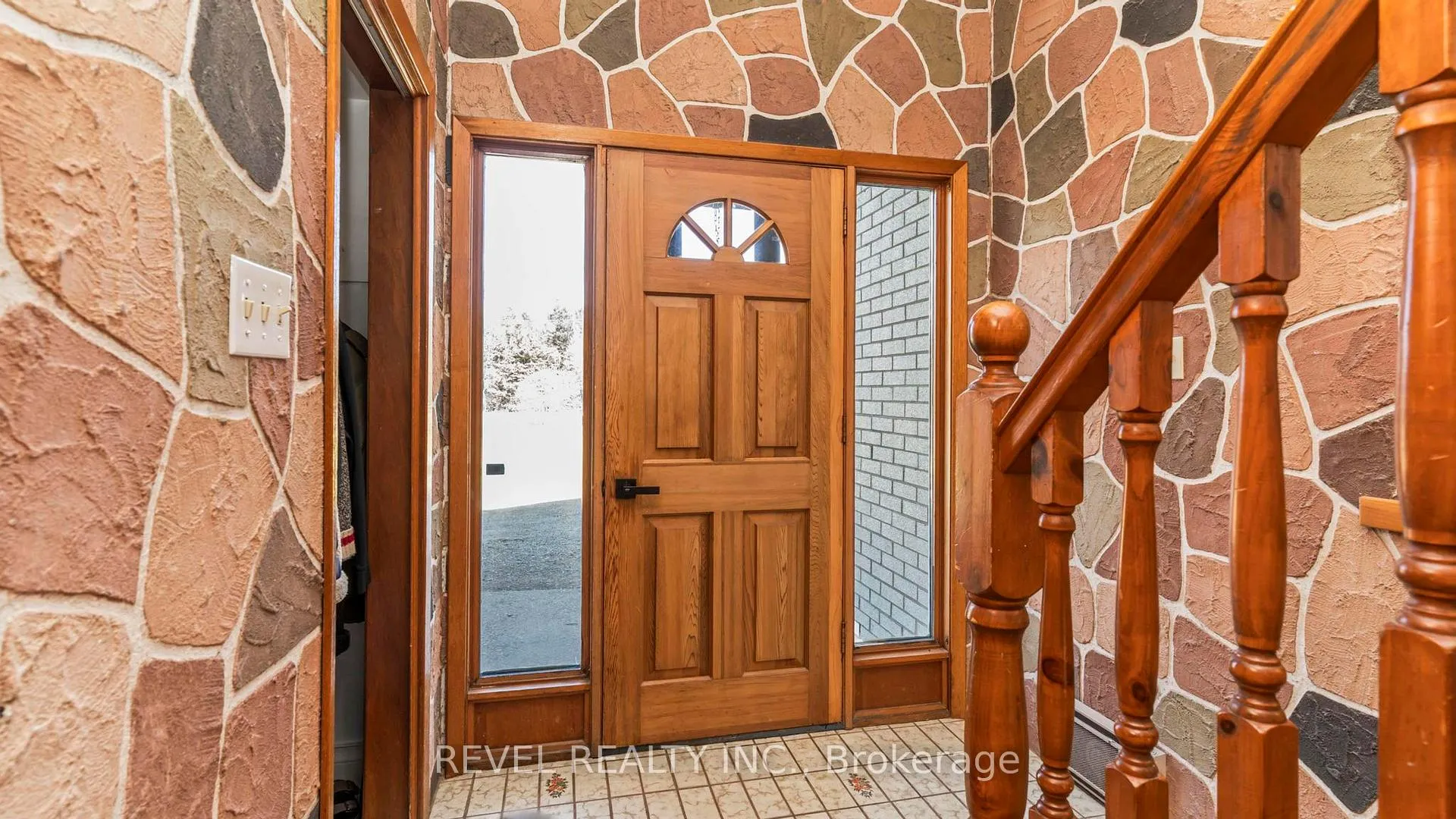 Photo 4 of 20875 Cherryhill Road, Thames Centre, Rural Thames Centre — HOMEH