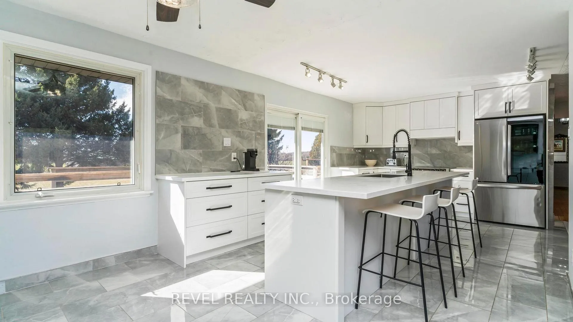 Photo 9 of 20875 Cherryhill Road, Thames Centre, Rural Thames Centre — HOMEH