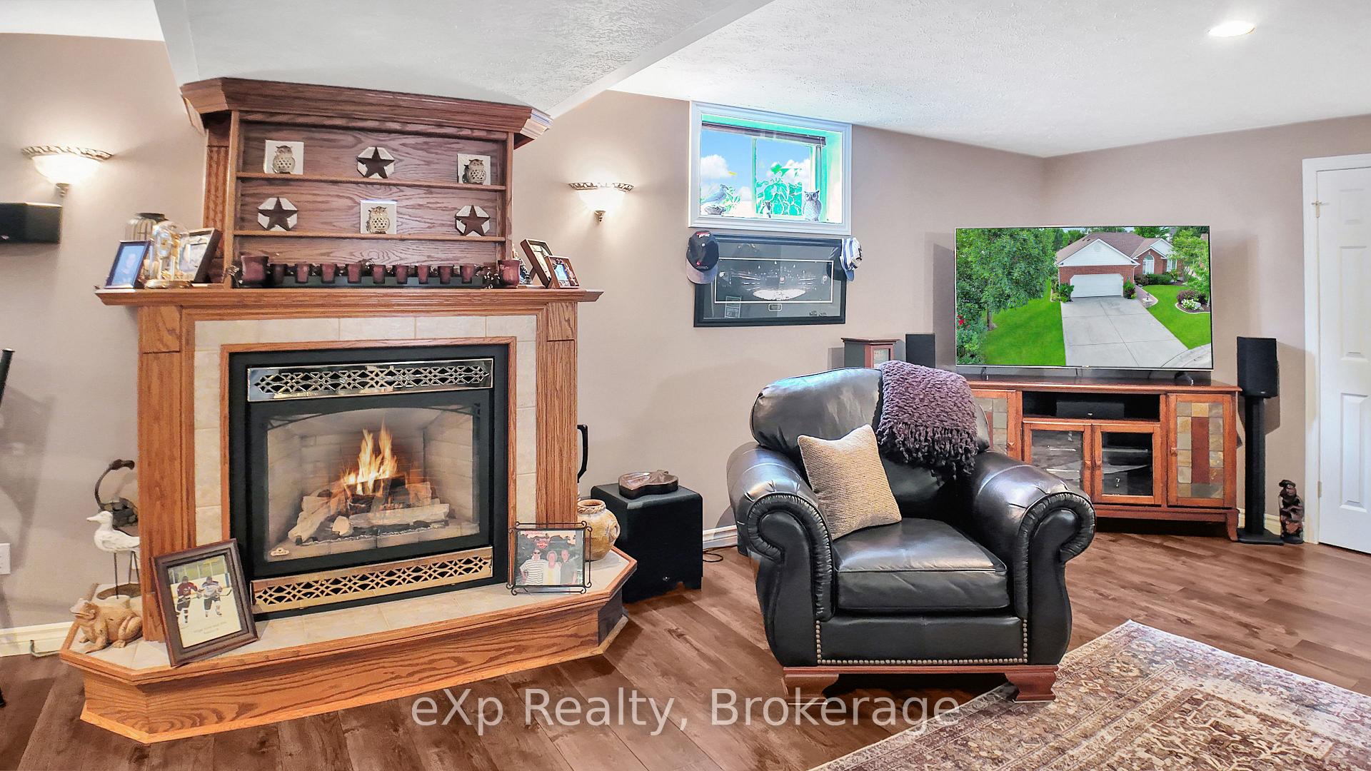 Photo 36 of 3 Cedar Court, Brockton — HOMEH