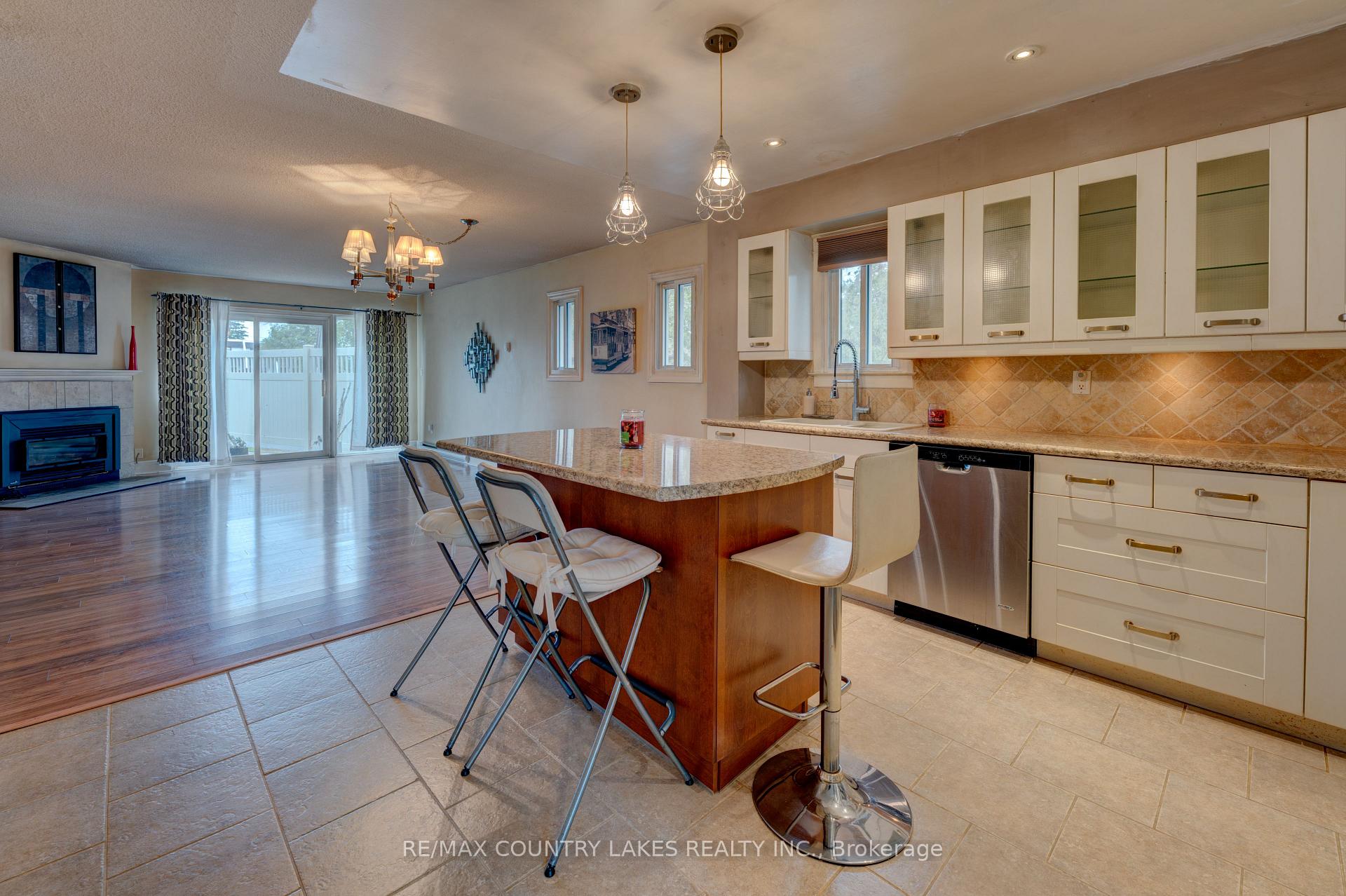Photo 3 of Unit 1, 4 Paradise Boulevard, Ramara, Brechin — HOMEH