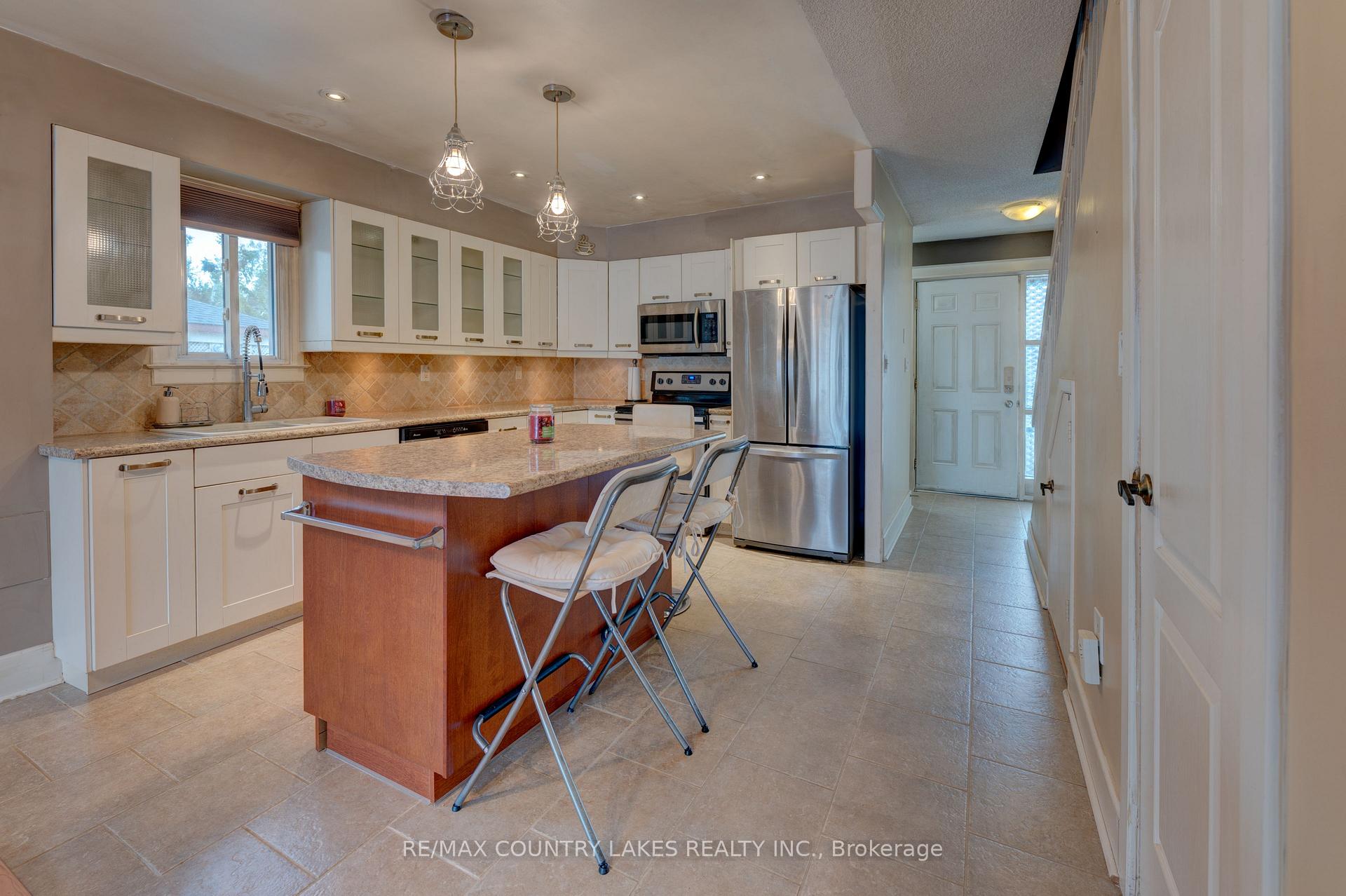 Photo 4 of Unit 1, 4 Paradise Boulevard, Ramara, Brechin — HOMEH