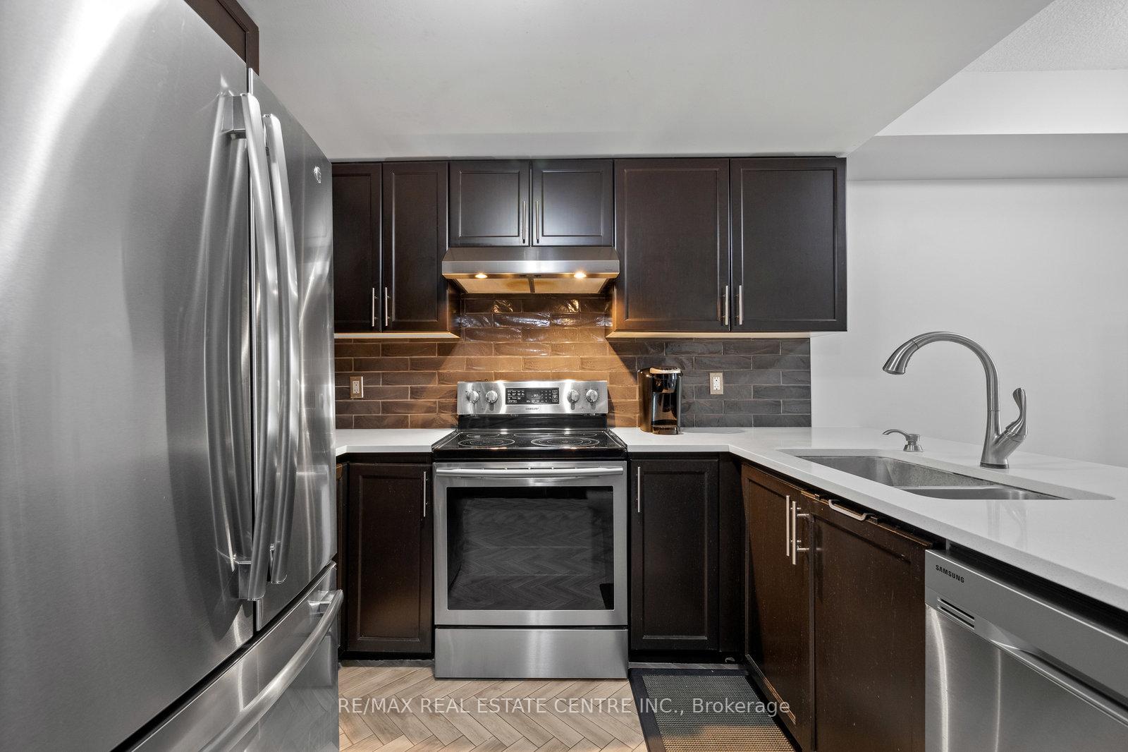 Photo 3 of Unit 304, 67 Kingsbury Square, Guelph, Pineridge/Westminster Woods — HOMEH
