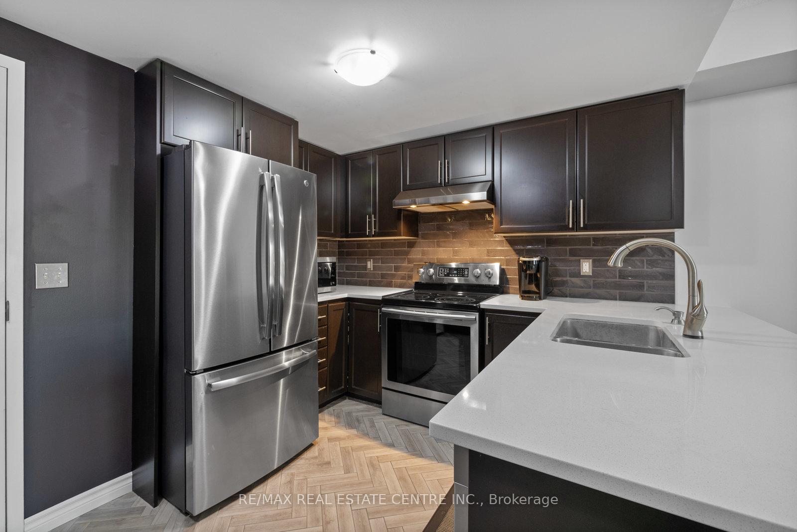 Photo 5 of Unit 304, 67 Kingsbury Square, Guelph, Pineridge/Westminster Woods — HOMEH